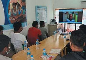 Kiribati students listening to Paula Suka on ZOOM