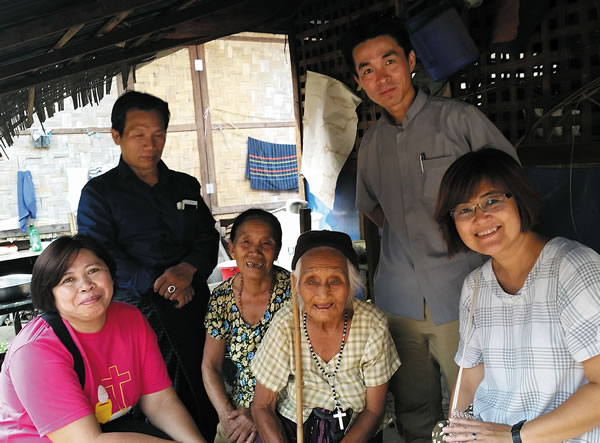 Columban lay missionaries at the IDP camp in Myanmar