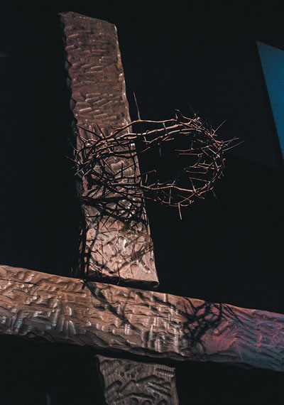 A crown of thorns on a cross