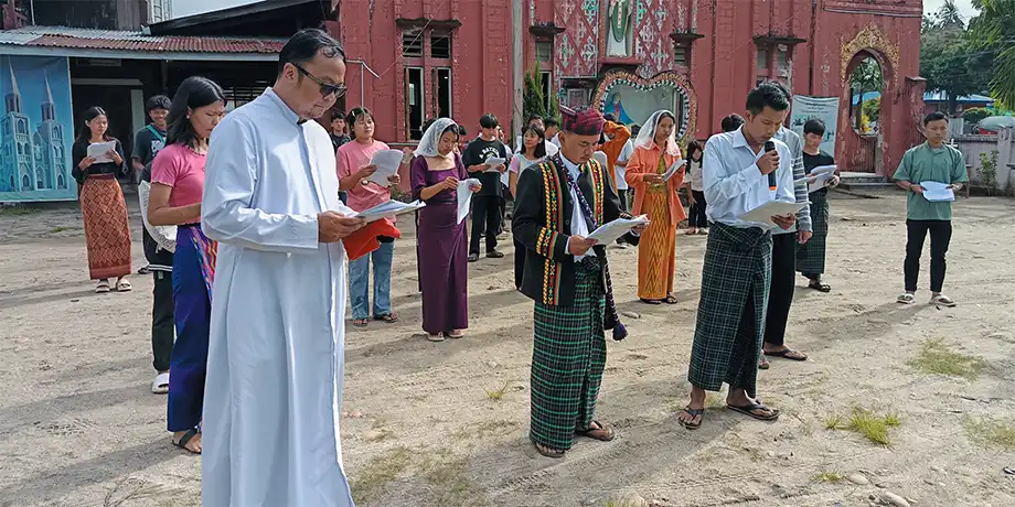 Fr. Kurt Zion Pala (left, in white)