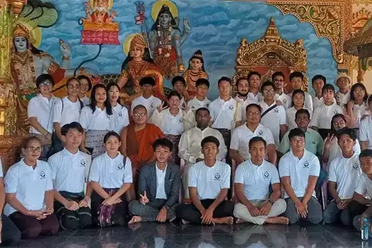 Fr. Kurt with program participants