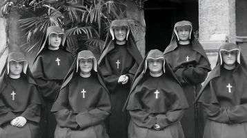 Sr. Mary Dolores (front row, second from left) and other Columban sisters.
