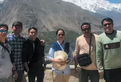 Columban seminarian Jerry Lohera and friends in Pakistan