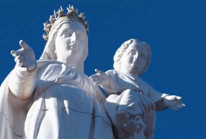 A statue of Mary holding the baby Jesus