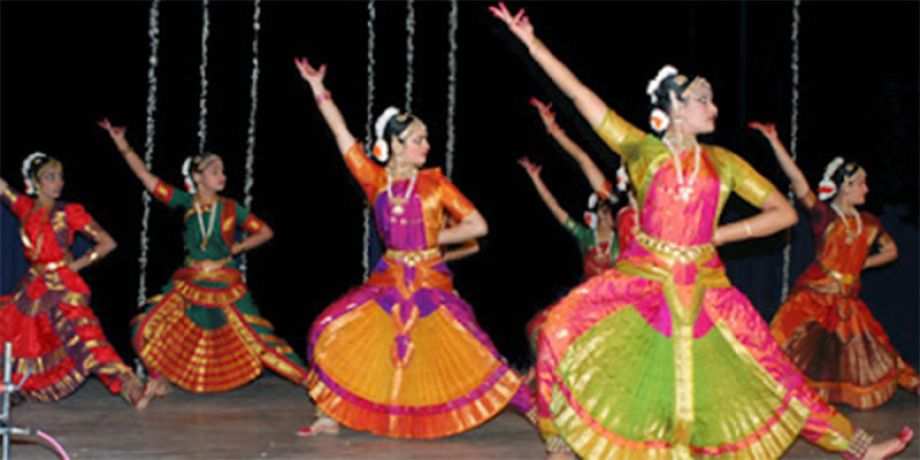 Dancers perform tirikutu dance
